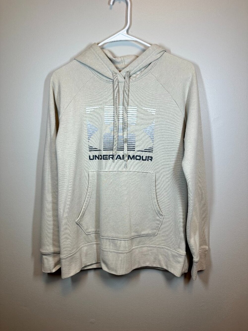 Under Armour - Biege Hoodie
